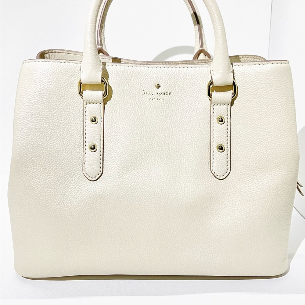 KATE SPADE NEW YORK — LARCHMONT AVENUE EVANGELIE SATCHEL BAG, SOFT LIMESTONE - Picture 10 of 13